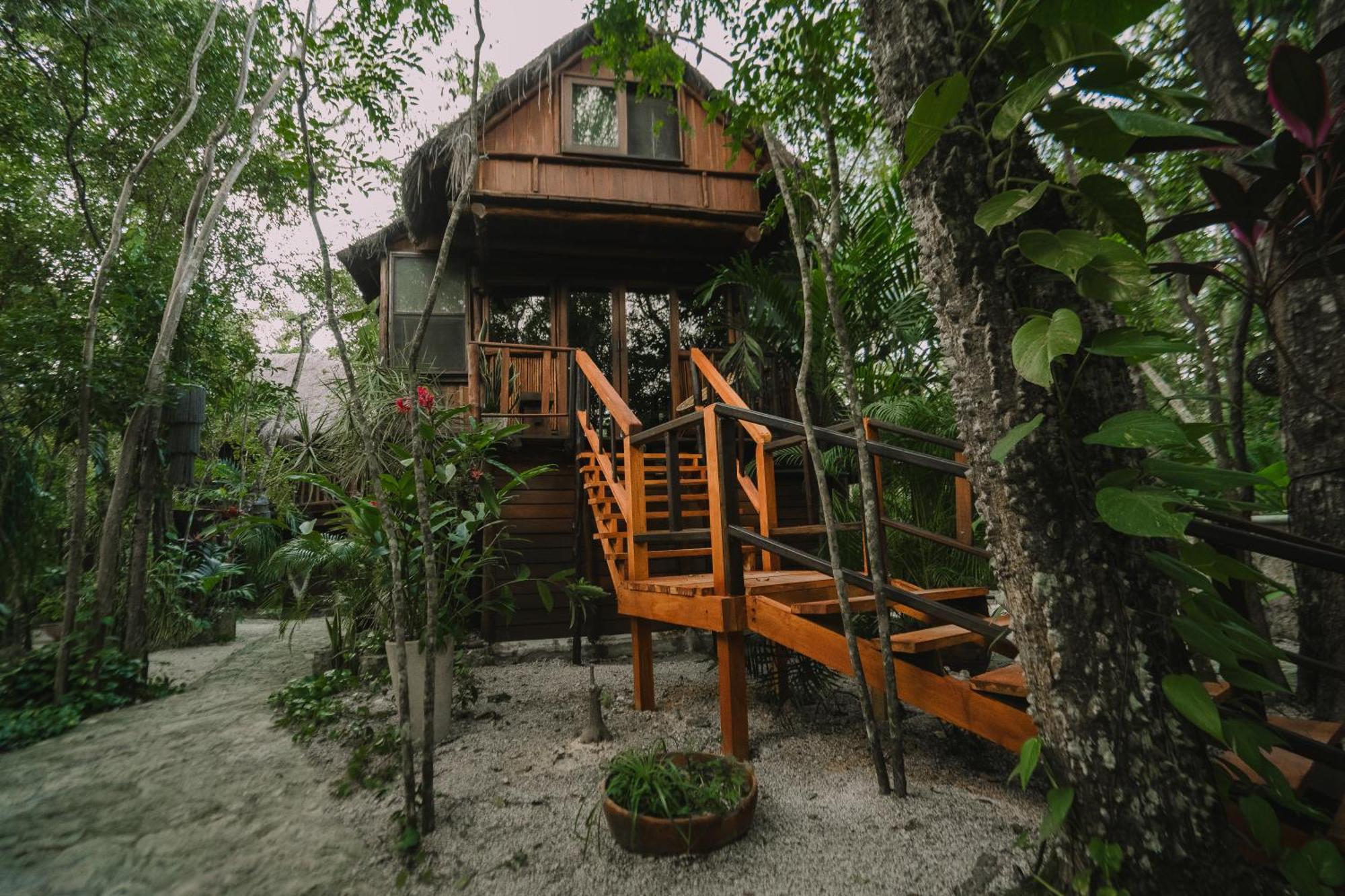 Lodge Anand Ecoaldea *